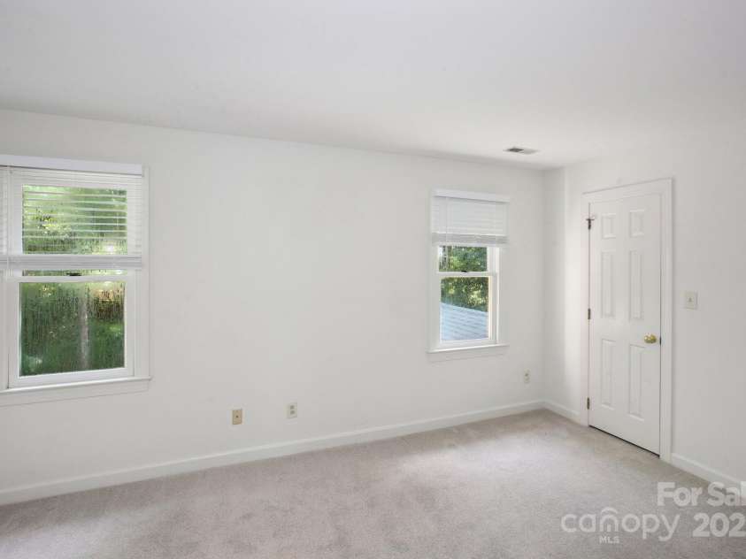 8011 Greencastle Drive, Charlotte, NC 28210.  MLS# CAR4235397, YatesRealty ID 4702. 