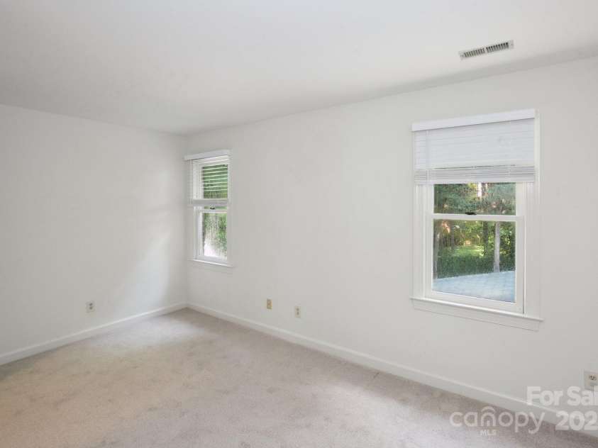 8011 Greencastle Drive, Charlotte, NC 28210.  MLS# CAR4235397, YatesRealty ID 4702. 