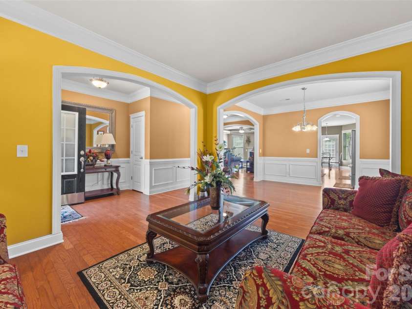 3025 Scottcrest Way, Waxhaw, NC 28173.  MLS# CAR4405386, YatesRealty ID 47022. 