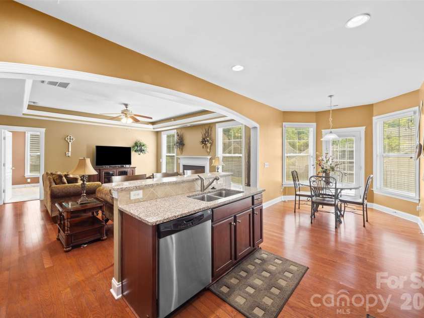 3025 Scottcrest Way, Waxhaw, NC 28173.  MLS# CAR4405386, YatesRealty ID 47022. 