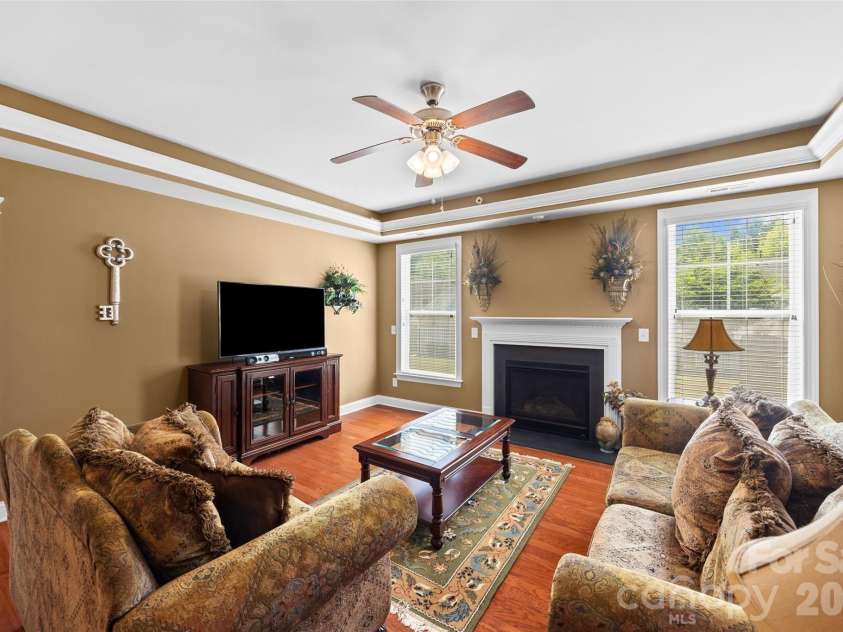 3025 Scottcrest Way, Waxhaw, NC 28173.  MLS# CAR4405386, YatesRealty ID 47022. 