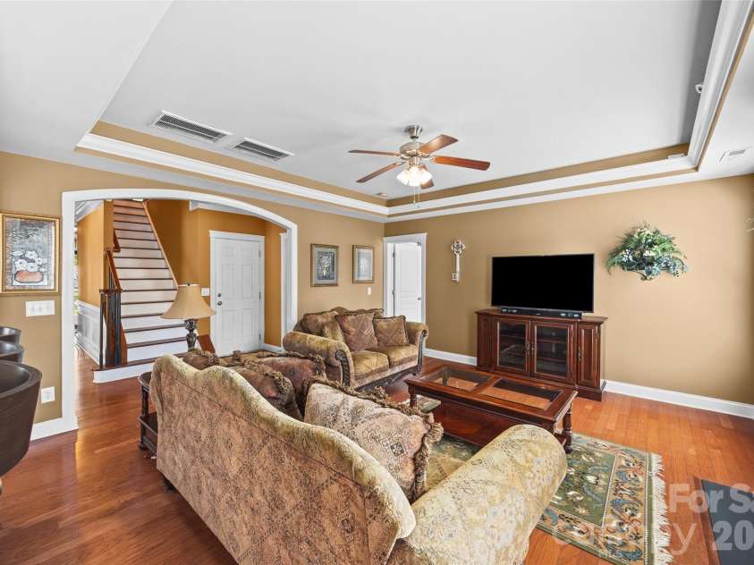 3025 Scottcrest Way, Waxhaw, NC 28173.  MLS# CAR4405386, YatesRealty ID 47022. 