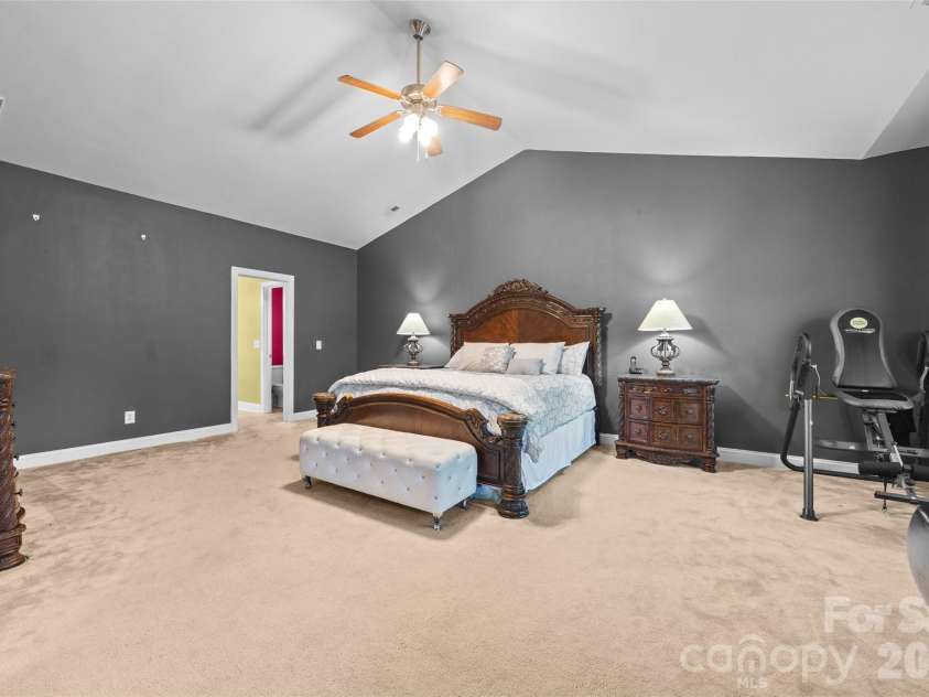3025 Scottcrest Way, Waxhaw, NC 28173.  MLS# CAR4405386, YatesRealty ID 47022. 