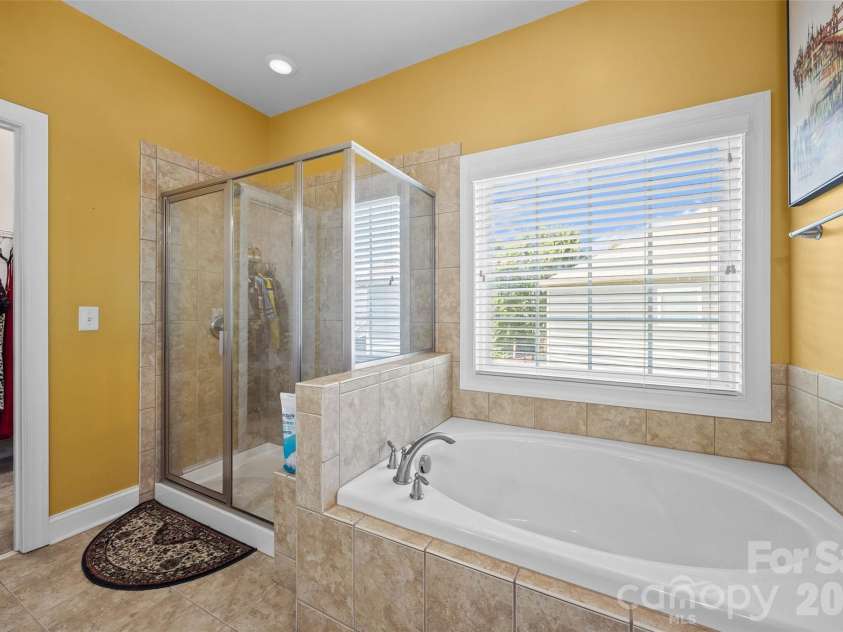 3025 Scottcrest Way, Waxhaw, NC 28173.  MLS# CAR4405386, YatesRealty ID 47022. 