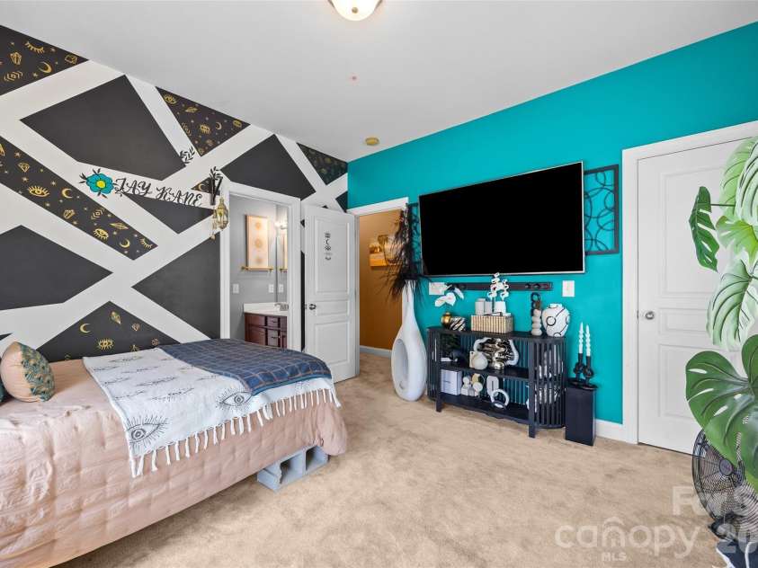 3025 Scottcrest Way, Waxhaw, NC 28173.  MLS# CAR4405386, YatesRealty ID 47022. 