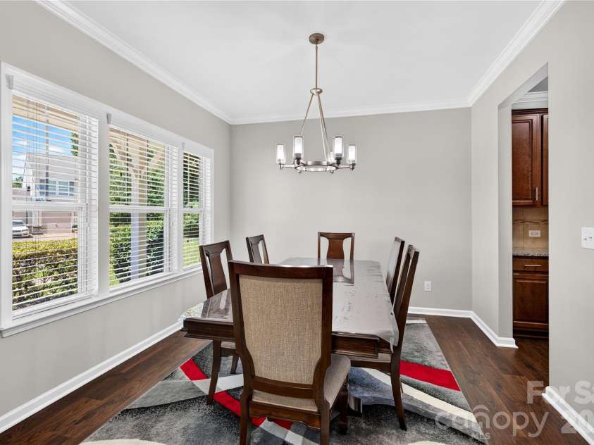 2512 Viburnum Court, Charlotte, NC 28215.  MLS# CAR4412884, YatesRealty ID 47024. 