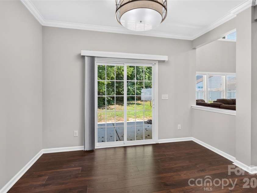 2512 Viburnum Court, Charlotte, NC 28215.  MLS# CAR4412884, YatesRealty ID 47024. 