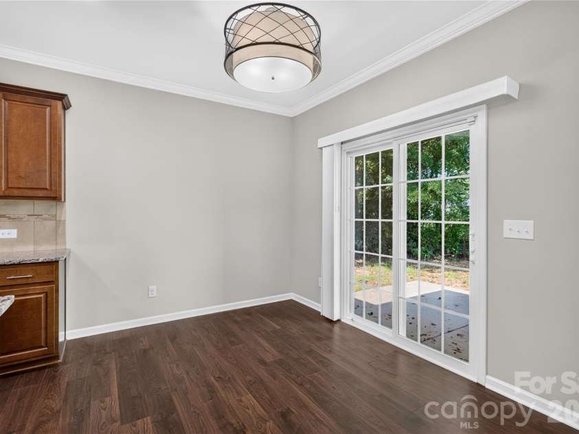 2512 Viburnum Court, Charlotte, NC 28215.  MLS# CAR4412884, YatesRealty ID 47024. 