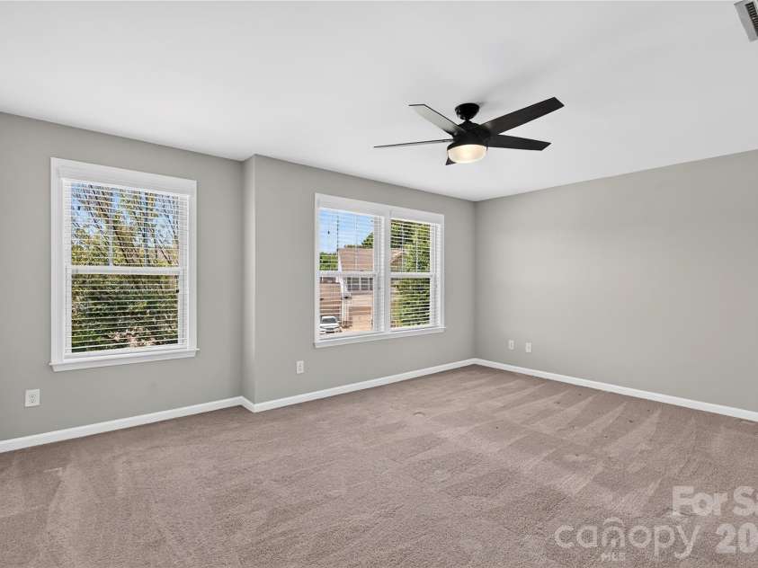 2512 Viburnum Court, Charlotte, NC 28215.  MLS# CAR4412884, YatesRealty ID 47024. 
