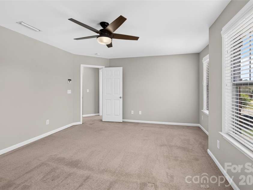 2512 Viburnum Court, Charlotte, NC 28215.  MLS# CAR4412884, YatesRealty ID 47024. 