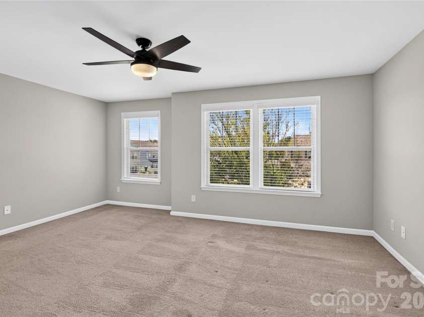2512 Viburnum Court, Charlotte, NC 28215.  MLS# CAR4412884, YatesRealty ID 47024. 
