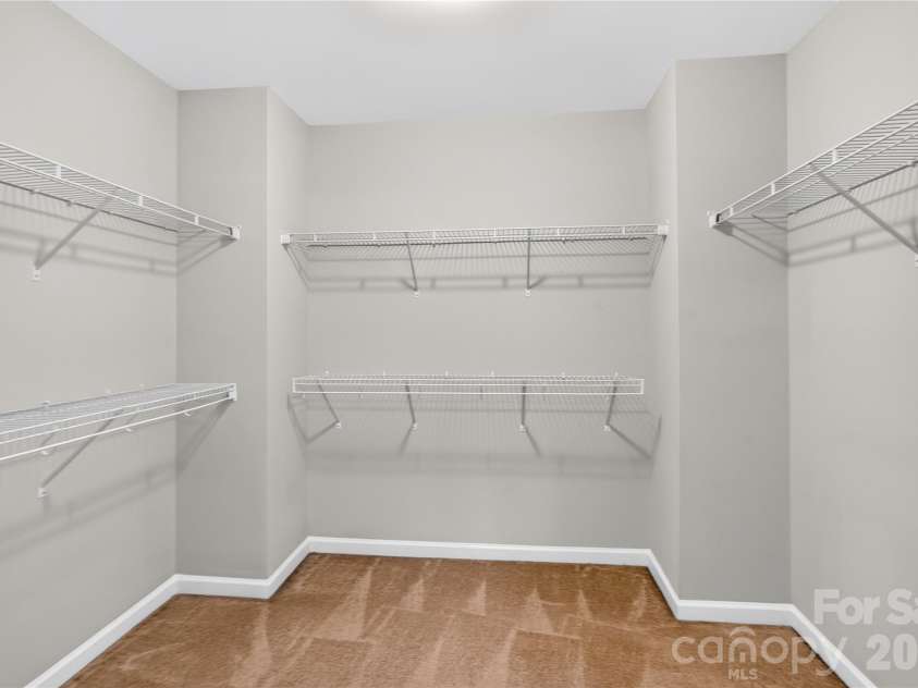 2512 Viburnum Court, Charlotte, NC 28215.  MLS# CAR4412884, YatesRealty ID 47024. 