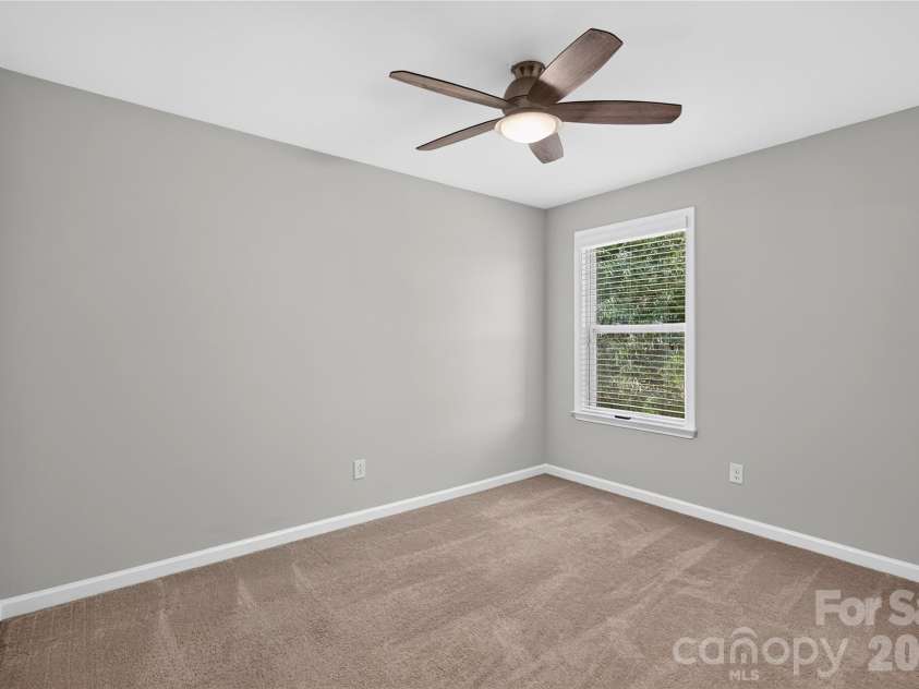 2512 Viburnum Court, Charlotte, NC 28215.  MLS# CAR4412884, YatesRealty ID 47024. 