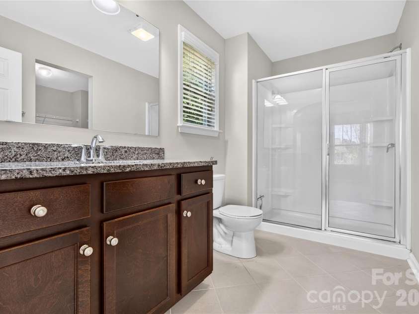 2512 Viburnum Court, Charlotte, NC 28215.  MLS# CAR4412884, YatesRealty ID 47024. 