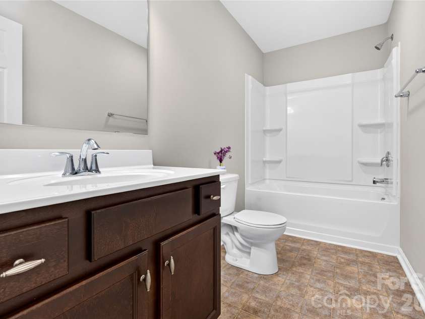 2512 Viburnum Court, Charlotte, NC 28215.  MLS# CAR4412884, YatesRealty ID 47024. 