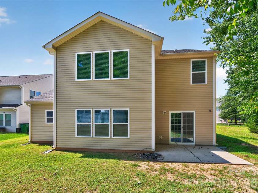 2512 Viburnum Court, Charlotte, NC 28215.  MLS# CAR4412884, YatesRealty ID 47024. 