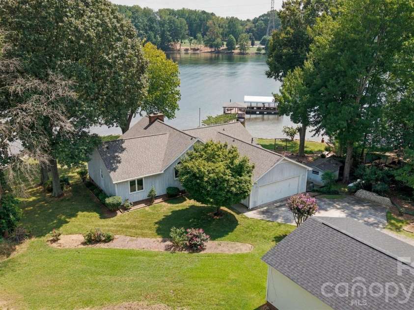 9109 Clement Circle, Terrell, NC 28682.  MLS# CAR4416816, YatesRealty ID 47025. 