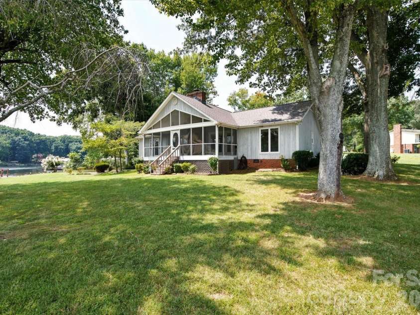9109 Clement Circle, Terrell, NC 28682.  MLS# CAR4416816, YatesRealty ID 47025. 
