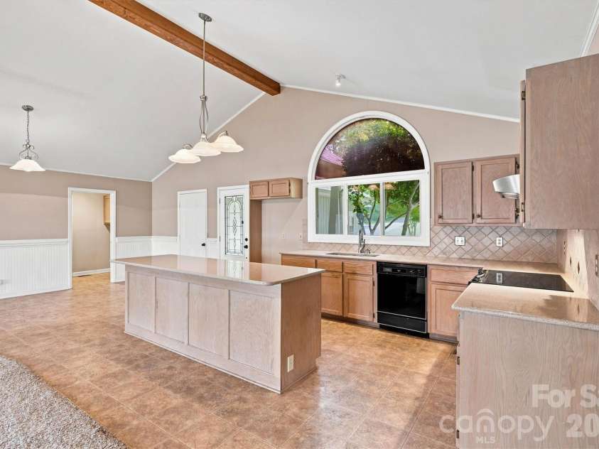 9109 Clement Circle, Terrell, NC 28682.  MLS# CAR4416816, YatesRealty ID 47025. 