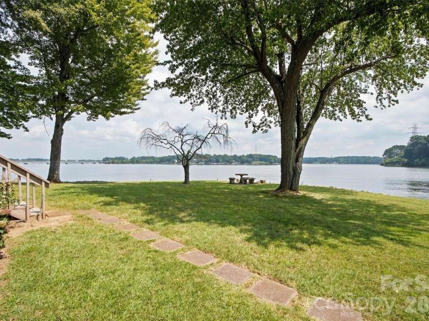 9109 Clement Circle, Terrell, NC 28682.  MLS# CAR4416816, YatesRealty ID 47025. 
