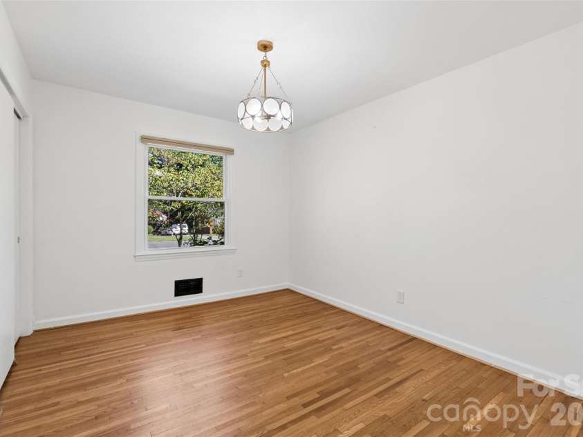 4200 Murrayhill Road, Charlotte, NC 28209.  MLS# CAR4417511, YatesRealty ID 47026. Bed 2