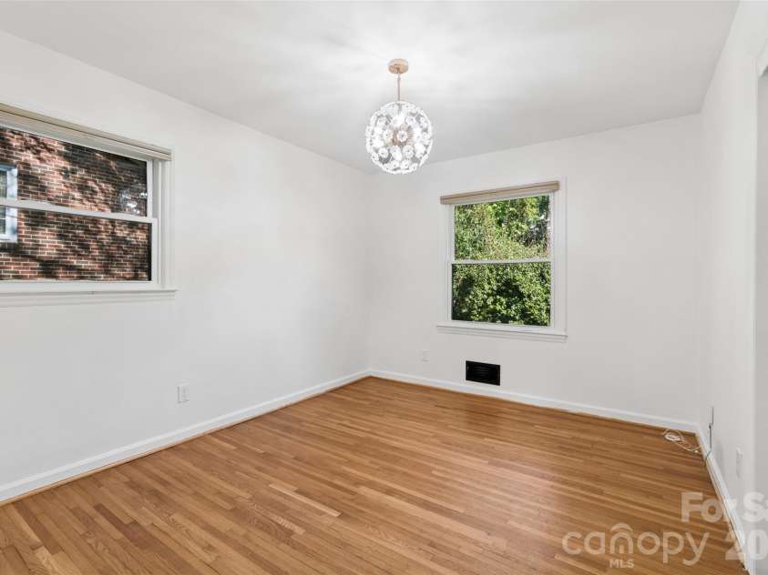 4200 Murrayhill Road, Charlotte, NC 28209.  MLS# CAR4417511, YatesRealty ID 47026. Bed 3
