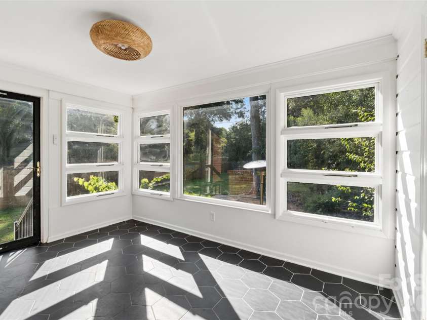 4200 Murrayhill Road, Charlotte, NC 28209.  MLS# CAR4417511, YatesRealty ID 47026. Sun Porch