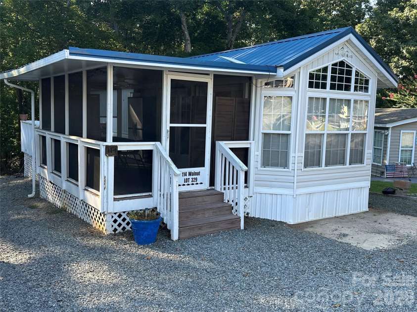 114 Walnut Circle, New London, NC 28127.  MLS# CAR4418170, YatesRealty ID 47028. 