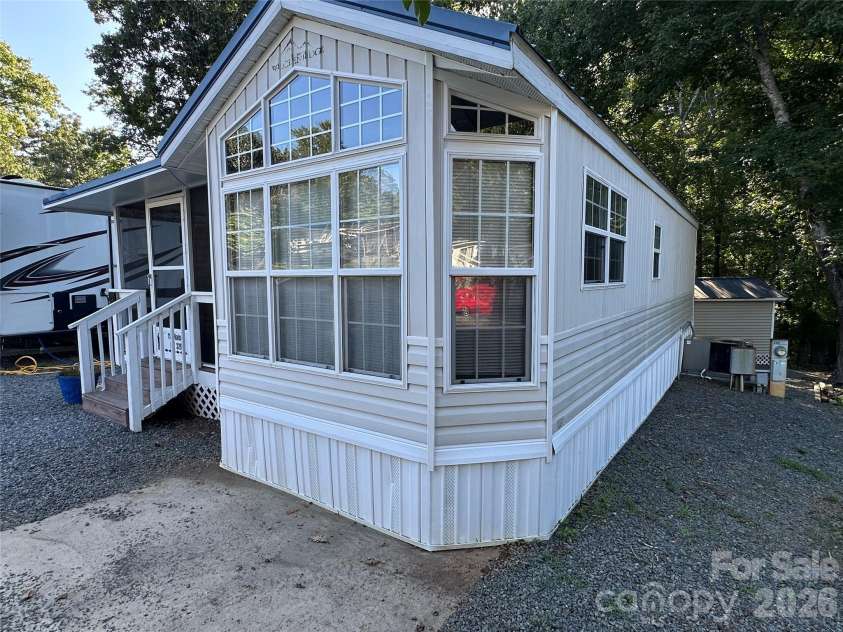 114 Walnut Circle, New London, NC 28127.  MLS# CAR4418170, YatesRealty ID 47028. 