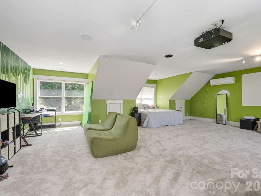 31 Bradford Vistas Drive, Fletcher, NC 28732.  MLS# CAR4303470, YatesRealty ID 4703. Upper level flex space or 4th bedroom