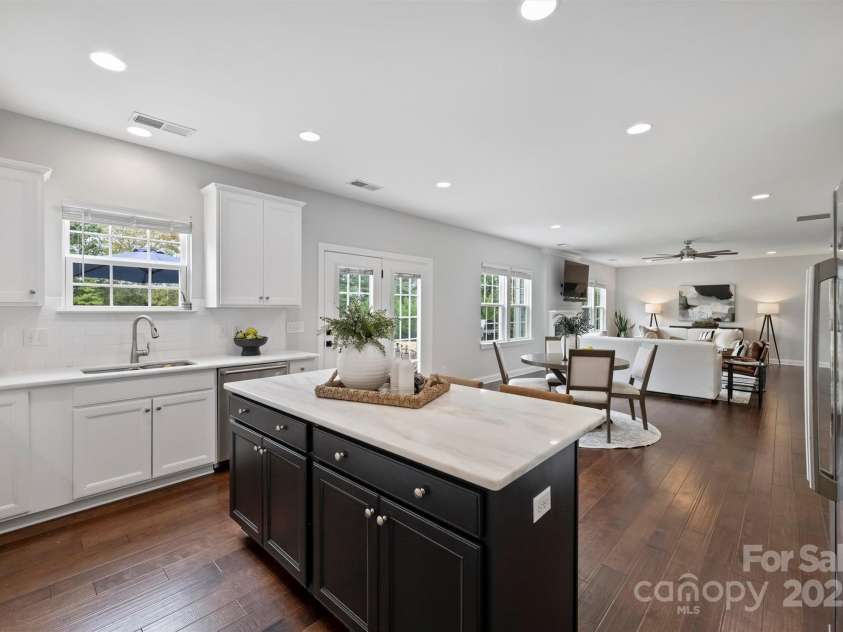 8011 Caliterra Drive, Charlotte, NC 28227.  MLS# CAR4241034, YatesRealty ID 4703. 