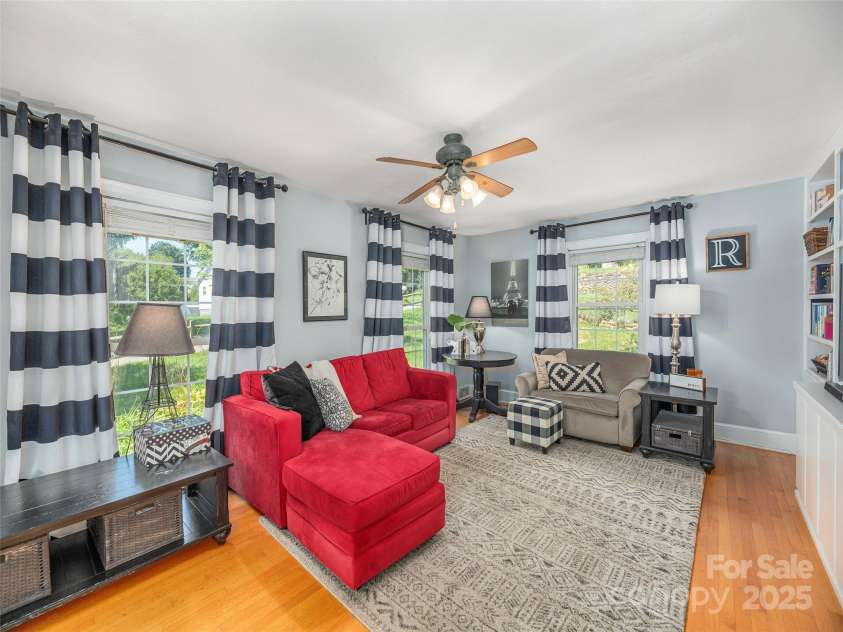 91 Star Ridge Road, Canton, NC 28716.  MLS# CAR4300385, YatesRealty ID 4703. 