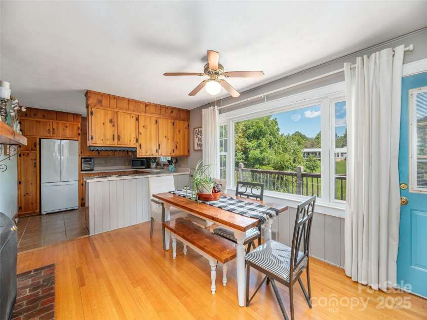 91 Star Ridge Road, Canton, NC 28716.  MLS# CAR4300385, YatesRealty ID 4703. 