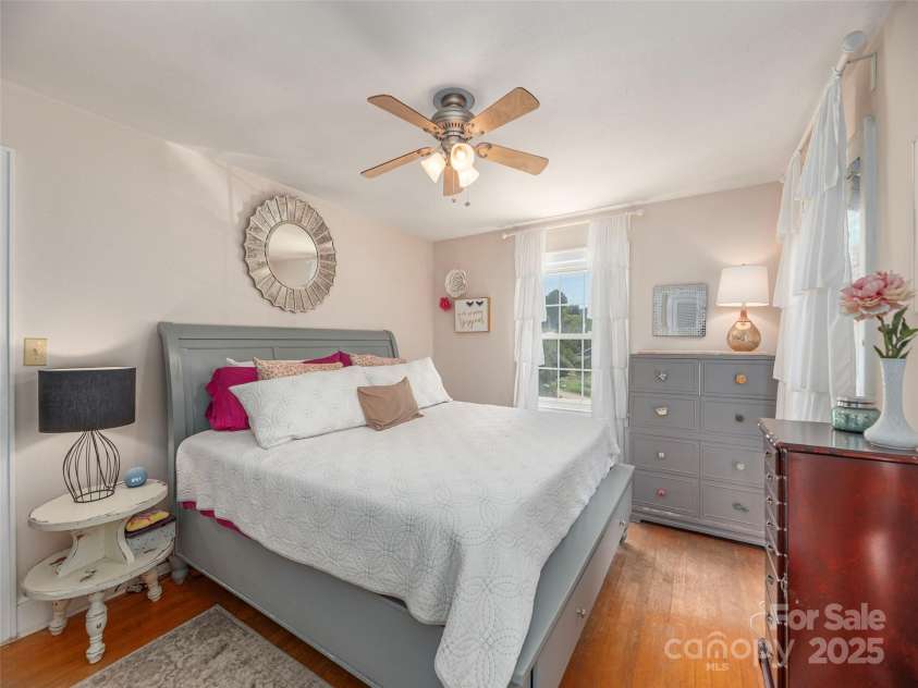 91 Star Ridge Road, Canton, NC 28716.  MLS# CAR4300385, YatesRealty ID 4703. 