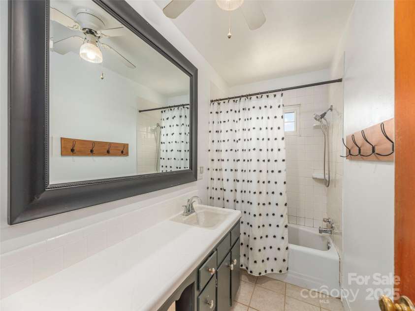 91 Star Ridge Road, Canton, NC 28716.  MLS# CAR4300385, YatesRealty ID 4703. 