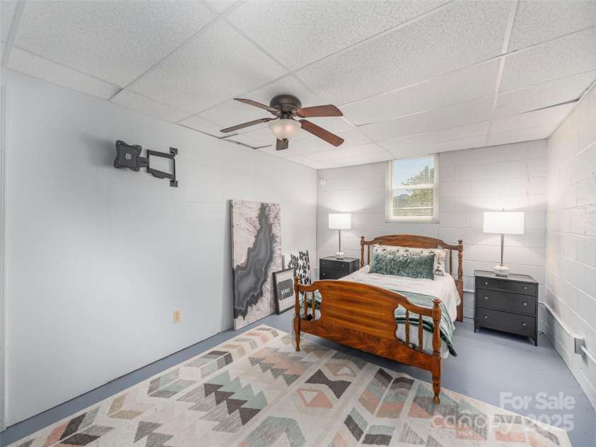 91 Star Ridge Road, Canton, NC 28716.  MLS# CAR4300385, YatesRealty ID 4703. 