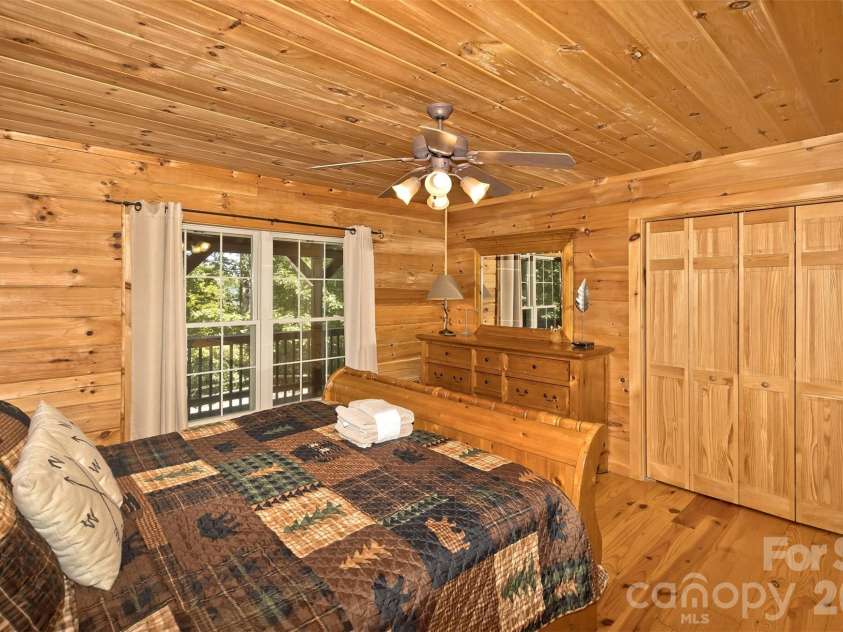153 Tall Oaks Drive, Maggie Valley, NC 28751.  MLS# CAR4418740, YatesRealty ID 47031. Leads to an ensuite bath.
