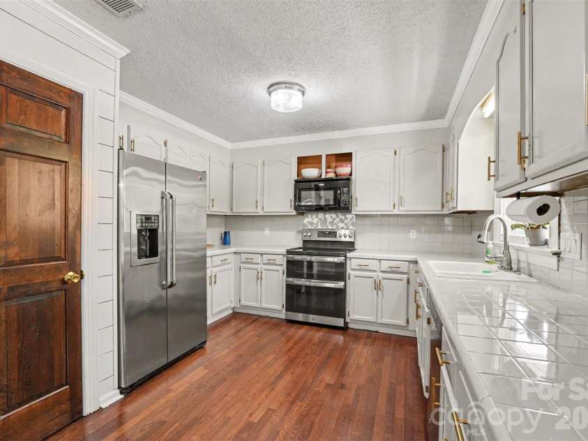 11525 Waterflower Lane, Charlotte, NC 28262.  MLS# CAR4417729, YatesRealty ID 47034. 