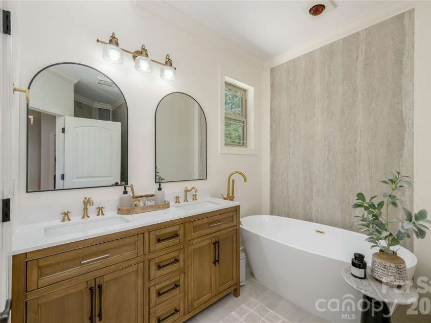 38 Cane Brook Drive, Leicester, NC 28748.  MLS# CAR4414909, YatesRealty ID 47036. 
