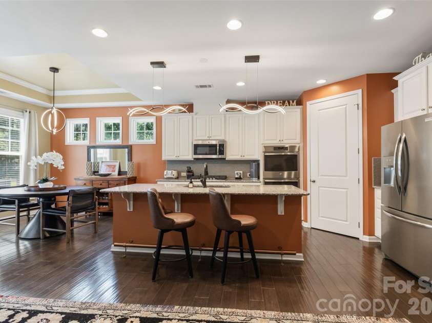 11230 Black Brant Lane, Charlotte, NC 28278.  MLS# CAR4418593, YatesRealty ID 47038. 