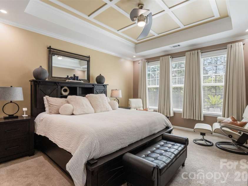 11230 Black Brant Lane, Charlotte, NC 28278.  MLS# CAR4418593, YatesRealty ID 47038. 