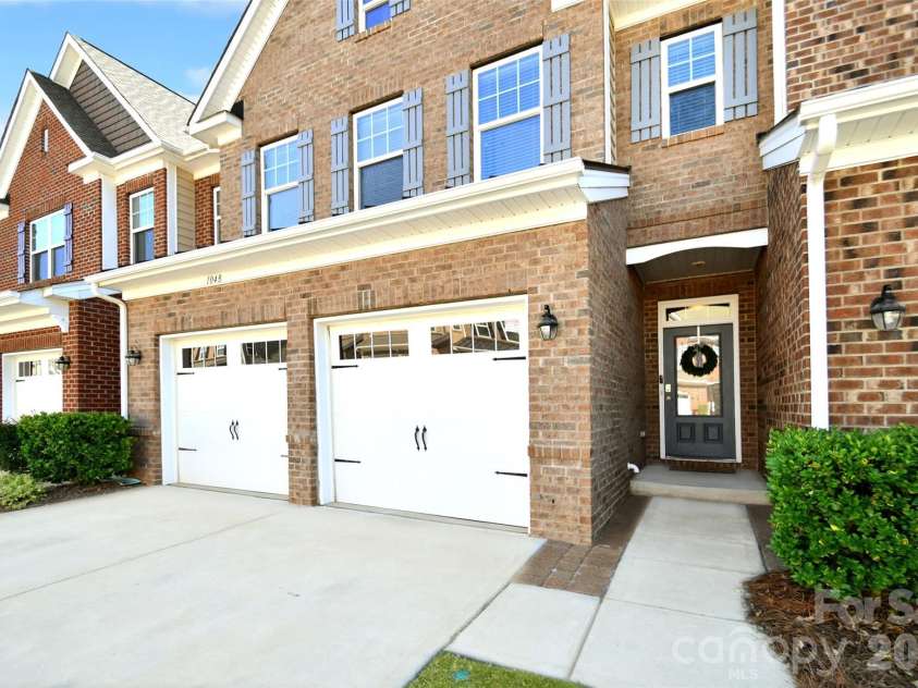 104 Burlingame Court, Mooresville, NC 28117.  MLS# CAR4358056, YatesRealty ID 4704. 