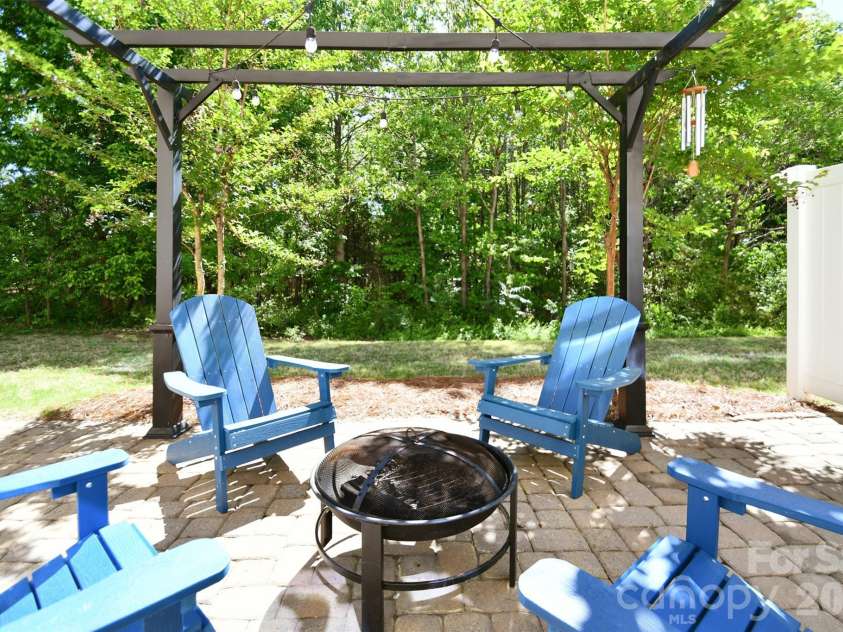 104 Burlingame Court, Mooresville, NC 28117.  MLS# CAR4358056, YatesRealty ID 4704. 