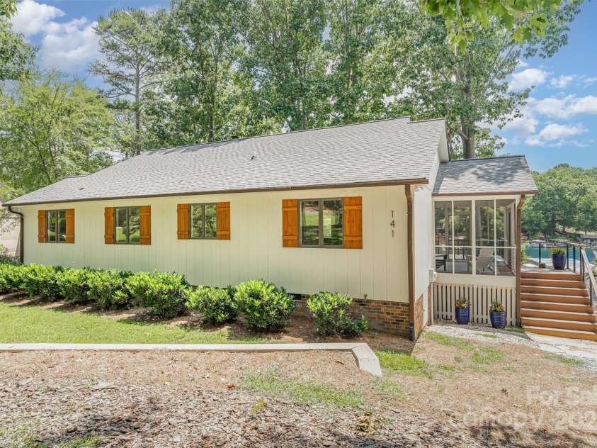 141 Sunrise Point, New London, NC 28127.  MLS# CAR4284925, YatesRealty ID 4704. 