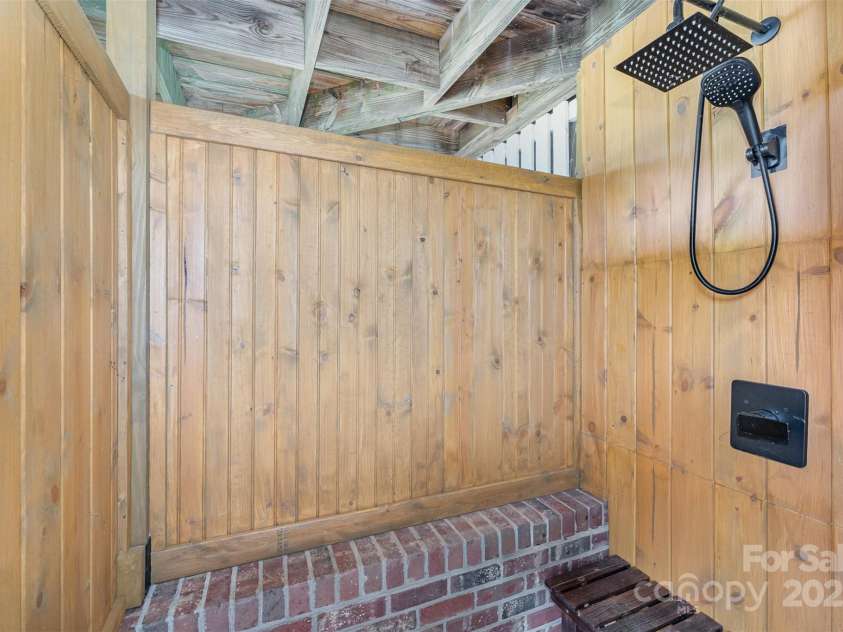 141 Sunrise Point, New London, NC 28127.  MLS# CAR4284925, YatesRealty ID 4704. 