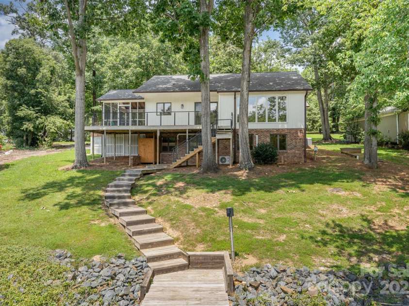 141 Sunrise Point, New London, NC 28127.  MLS# CAR4284925, YatesRealty ID 4704. 