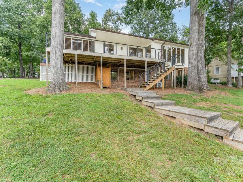 141 Sunrise Point, New London, NC 28127.  MLS# CAR4284925, YatesRealty ID 4704. 