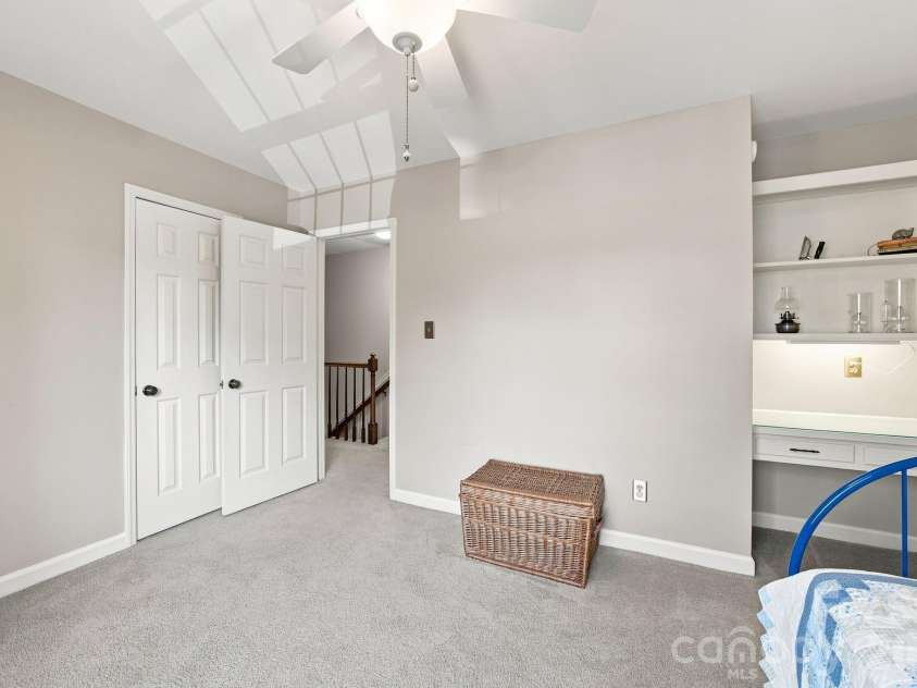 6836 Dumbarton Drive, Charlotte, NC 28210.  MLS# CAR4417373, YatesRealty ID 47040. 