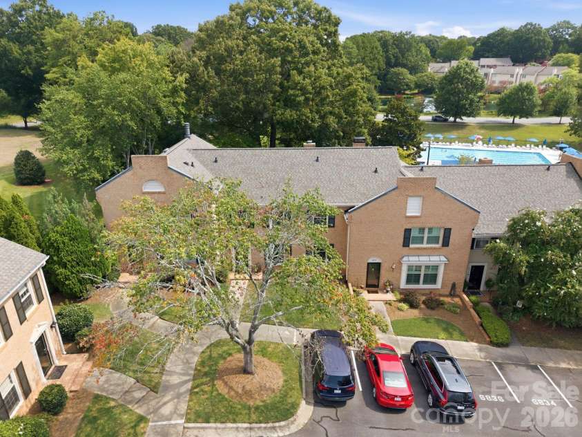 6836 Dumbarton Drive, Charlotte, NC 28210.  MLS# CAR4417373, YatesRealty ID 47040. 