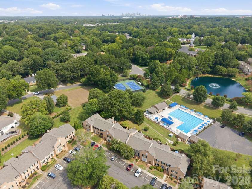 6836 Dumbarton Drive, Charlotte, NC 28210.  MLS# CAR4417373, YatesRealty ID 47040. 